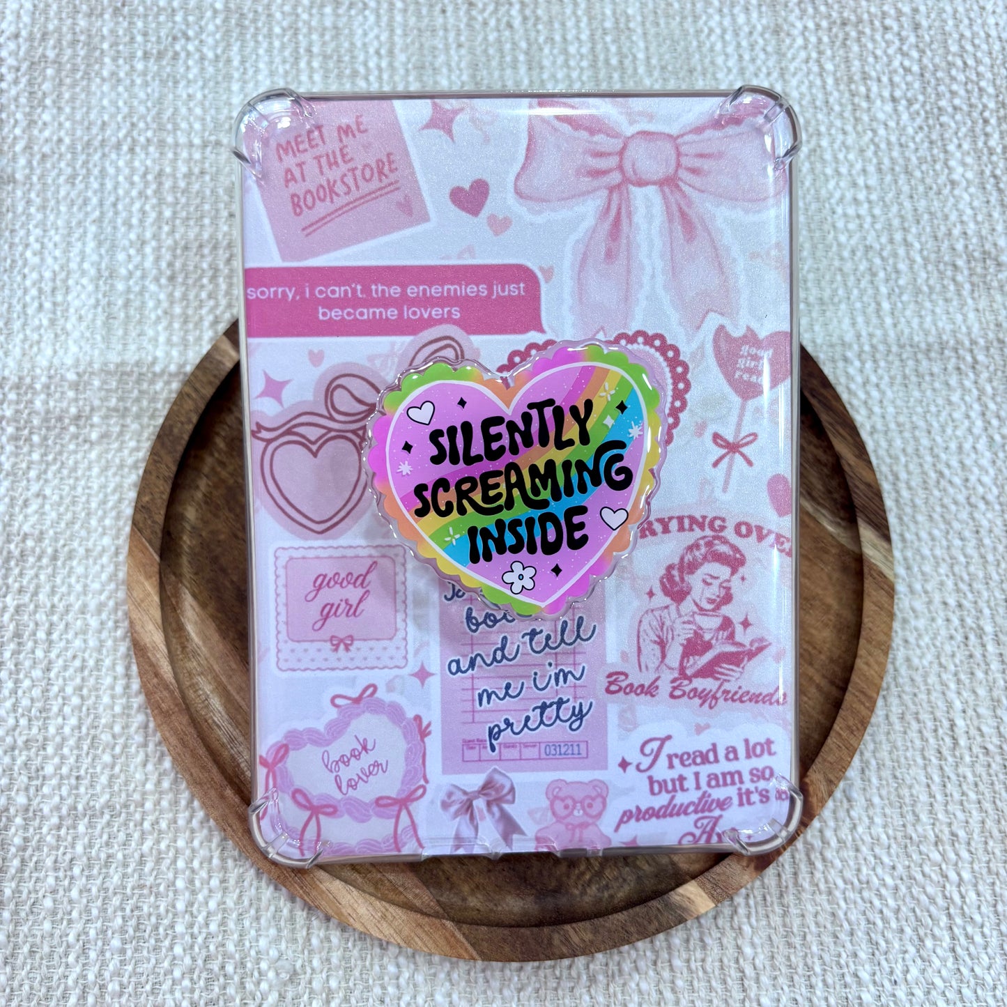 Silently Screaming Inside Kindle/Phone Grip