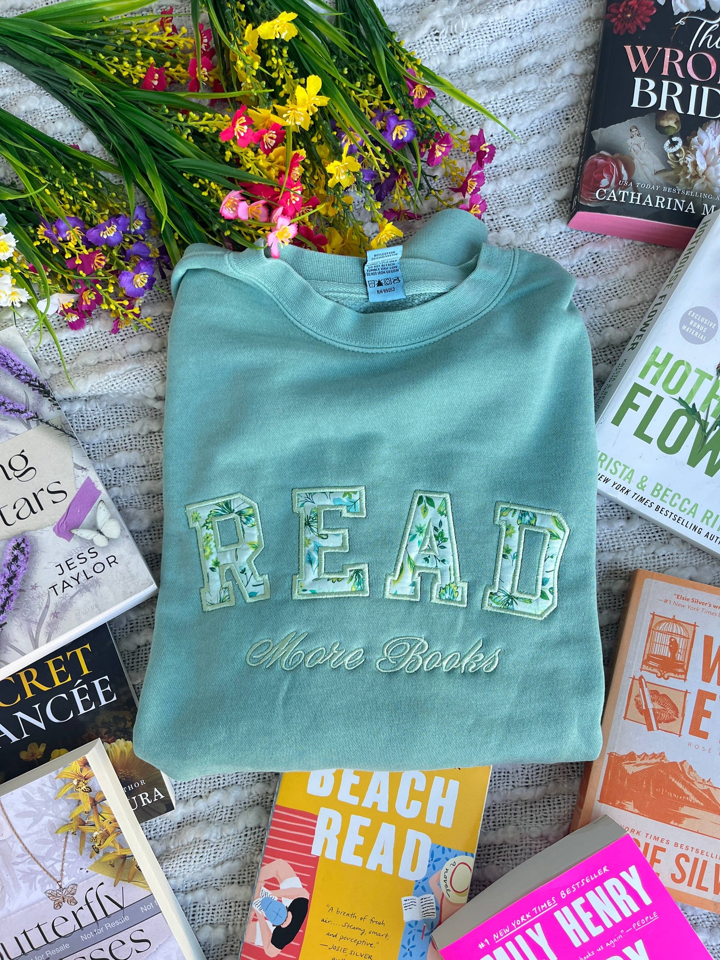 READ Bookish sweatshirt